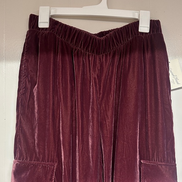 Universal Thread Velour Maroon Wide Leg Pants - Picture 2 of 13